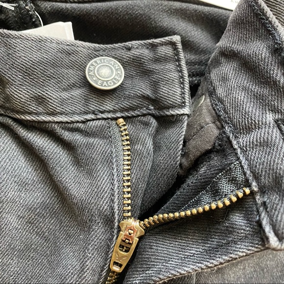 American Eagle Ripped Relaxed Mom Jean - Picture 6 of 7